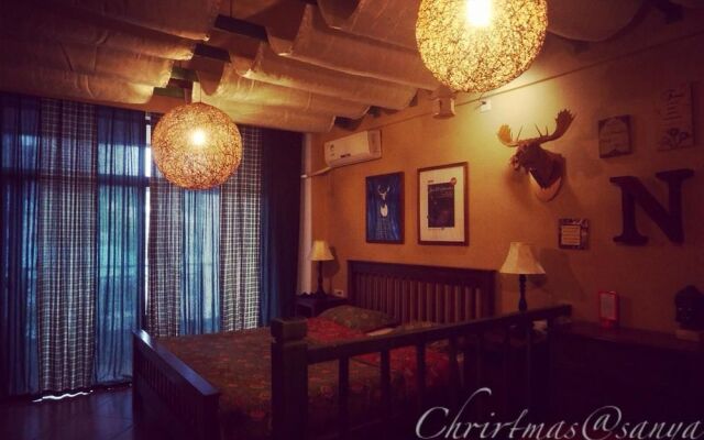 Sanya Onlyblue Art inn