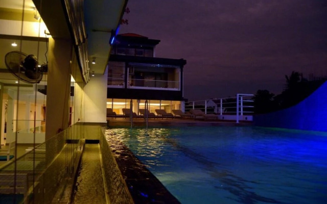 Beach Corridor Hotel & Spa with Free Airport Shuttle