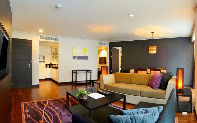 Radisson Suites Bangkok Sukhumvit