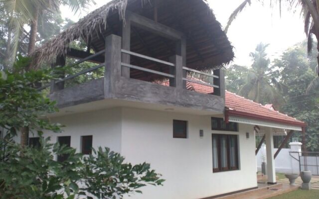 Sayo Villa