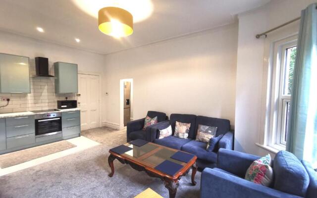 B-New Flat,4 Adults,20 mins to Beach,Netflix,Wifi