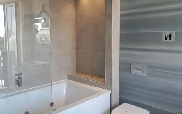 Suite Riviera 84