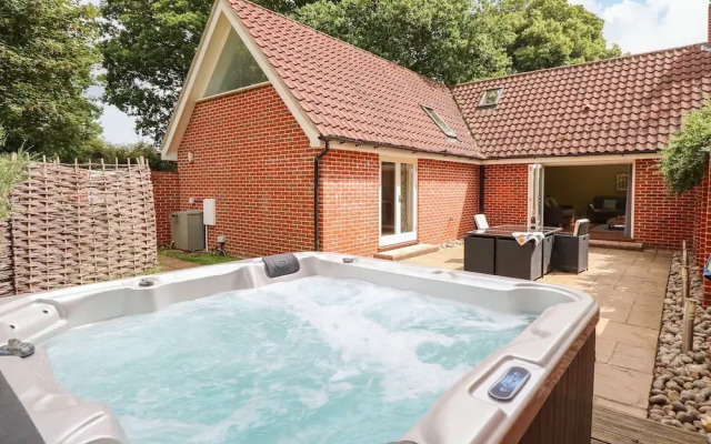Oak Tree Lodge
