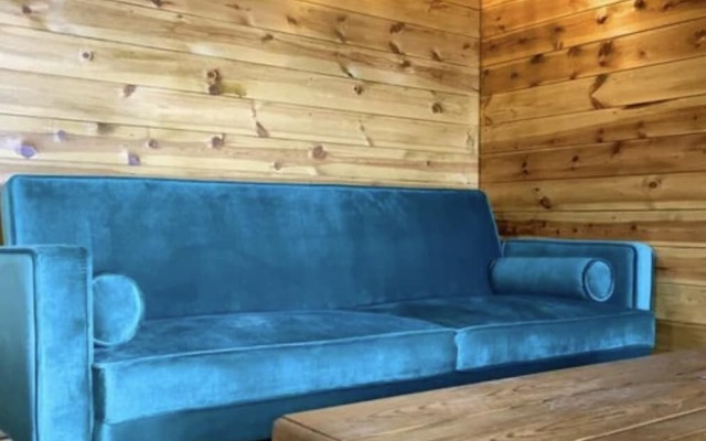 Inviting 1-bed Cabin in Newmarket
