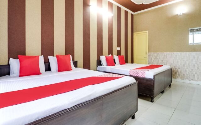 Oyo 46131 Hotel Arora