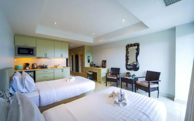 Beachfront Studio Condo-Seaview BW1