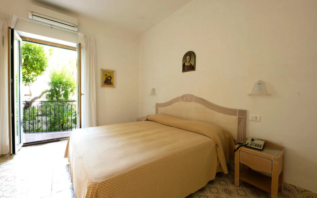 Hotel Candia