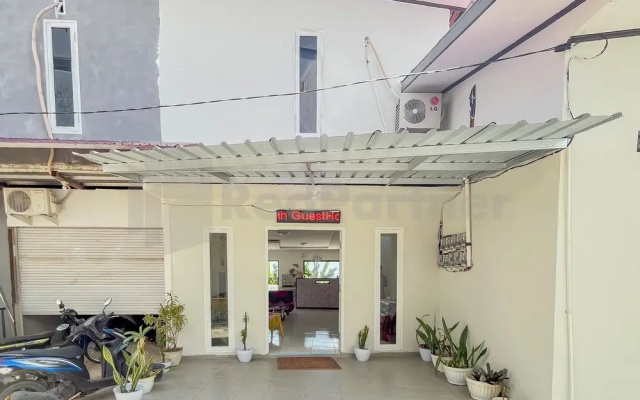 Namirah Syariah Guesthouse Balikpapan Redpartner