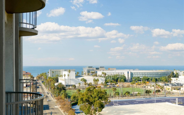 Hyatt Centric Delfina Santa Monica