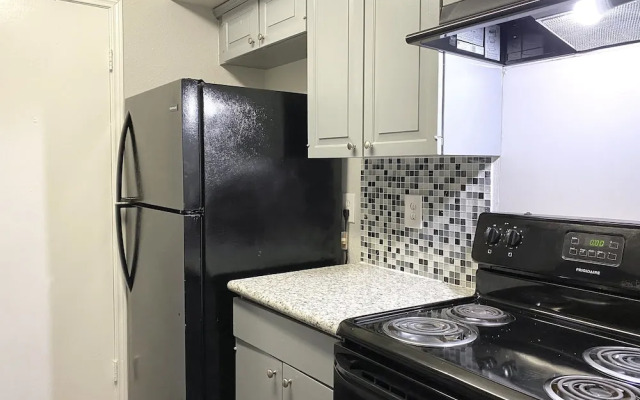 OYO Apartments at Establishment