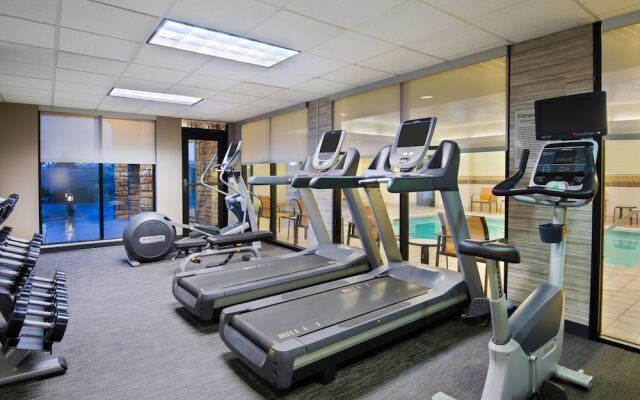 Courtyard Springfield Airport