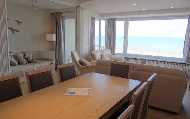 Coastal Comfort With Views