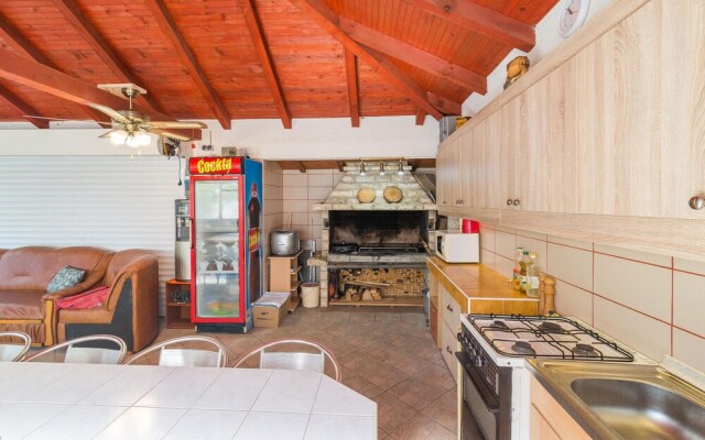 Amazing Apartment in Vir With Wifi and 1 Bedrooms