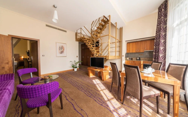 Crown Palace Apartments by Adrez