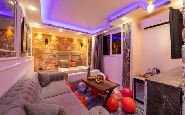 Ren Plus Suit Bakirköy