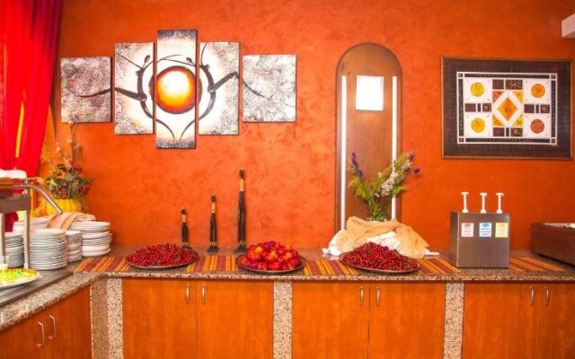 Complex Sunrise by HMG - All Inclusive