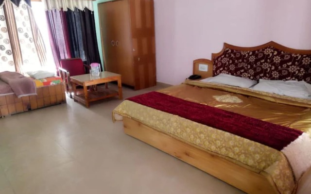 Goroomgo New Ambika Mall Road Manali