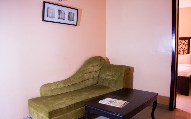 De' Bliss Hotel and Suites