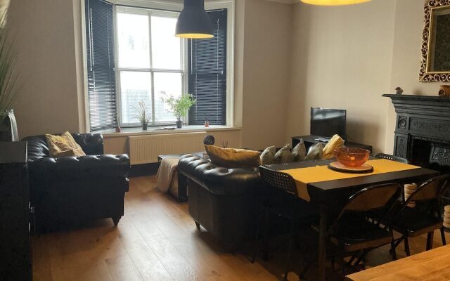 Brighton Beach Luxury Apartment - 1 Bed En-suite