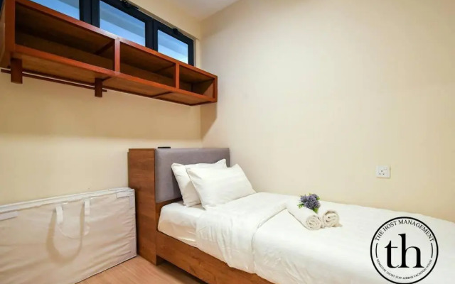 Timurbay Beach Resort 4paxes (Studio)-12-21