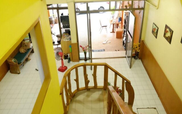 Lucky Guesthouse