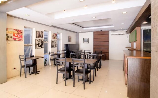 OYO 114 One Liberty Hotel