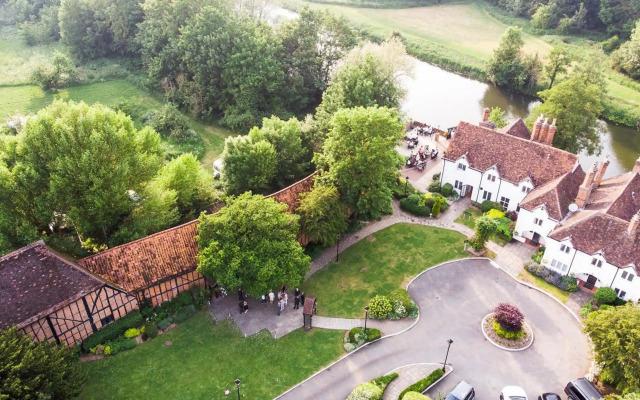 The Kingfisher Pub and Hotel