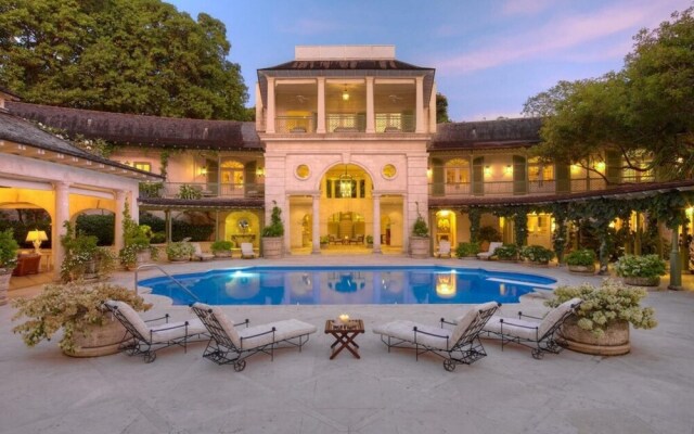 Sunny Vacation Villa 99
