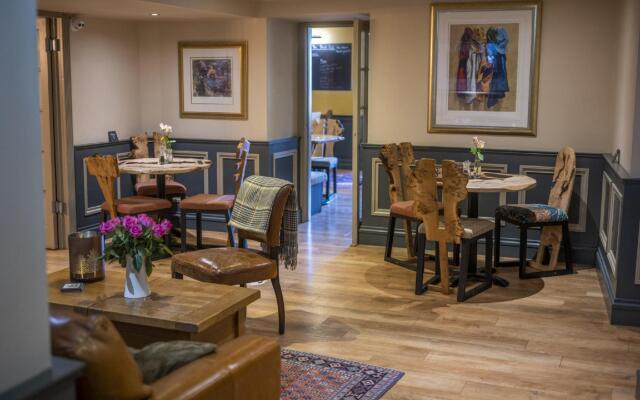 Black Bull Hotel