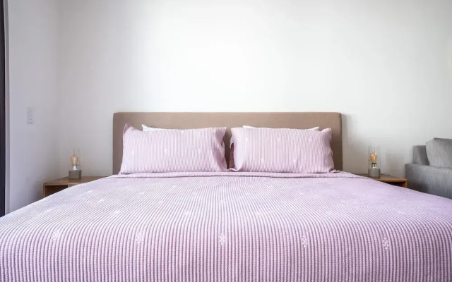 Menesse Studio 1 Bedroom Home