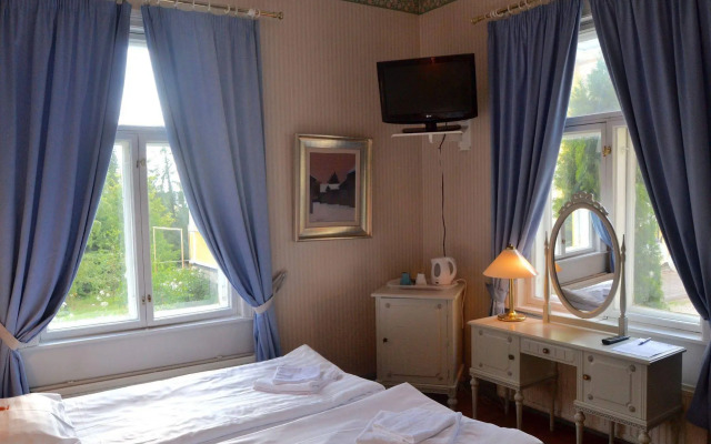 Karolineburg Manor House Hotel