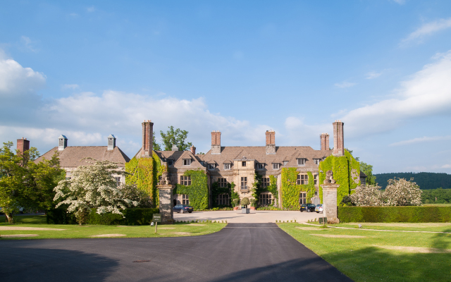 Llangoed Hall