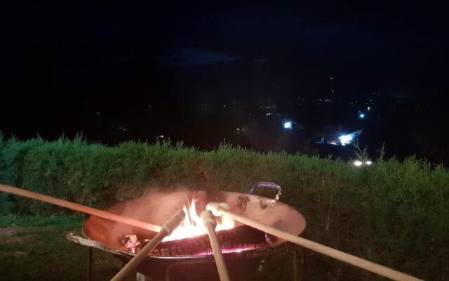 Banda Lodge