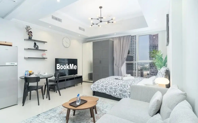 Heaven Crest Vacation Homes Downtown - Studio, 1, & 3 Bedroom Suites 2 minute walk to Dubai Mall and Burj Khalifa