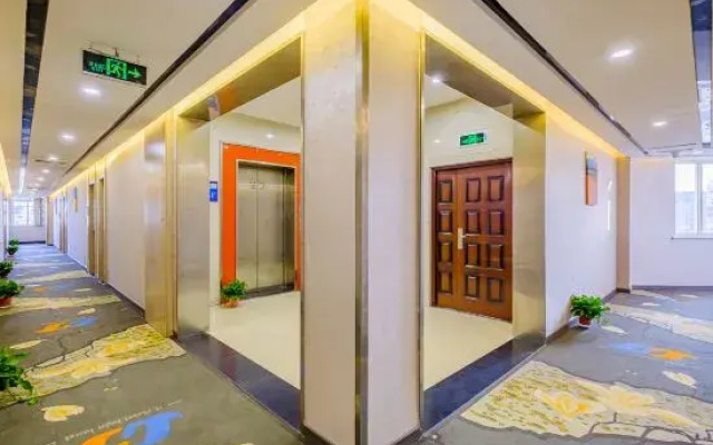 Qinglv Hotel (Jiaxing Taiqi Road)