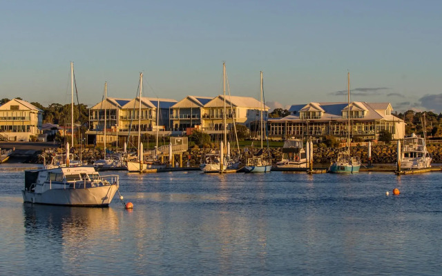 York Cove Hotel