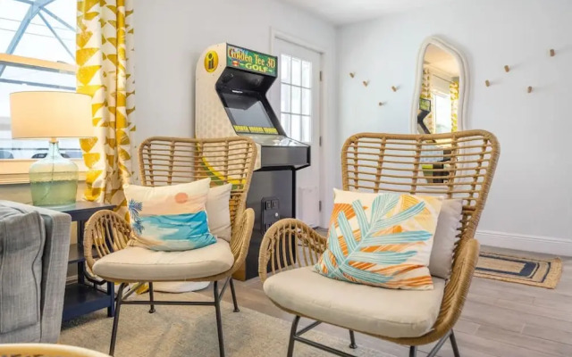 Fun Family-friendly Largo Home Heated Pool