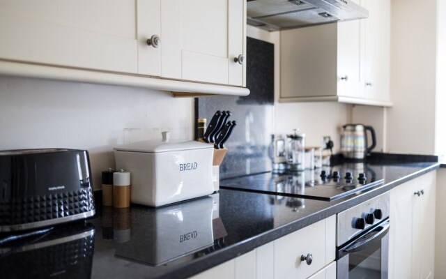 Centrally-located Flat in Stunning Period Building