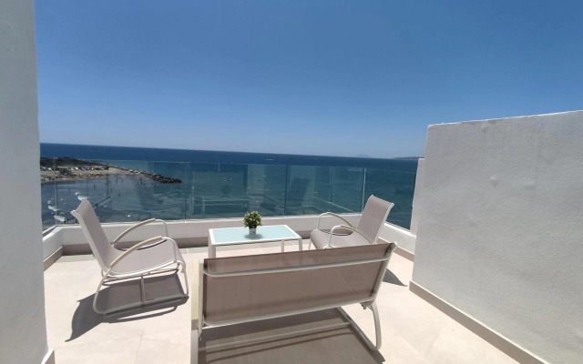 Front Sea View Penthouse