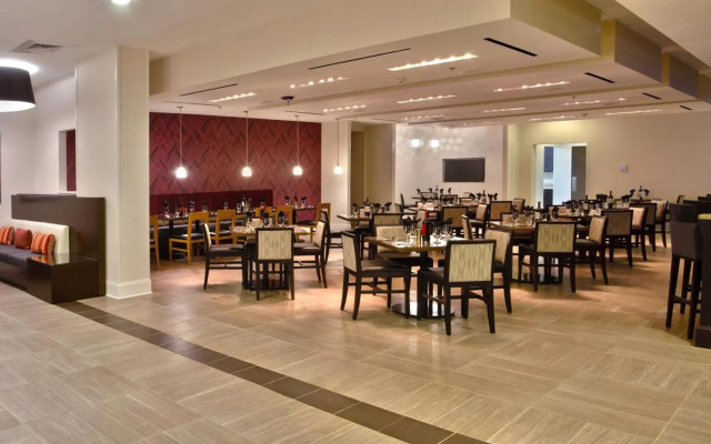 Holiday Inn Charlotte Airport by IHG