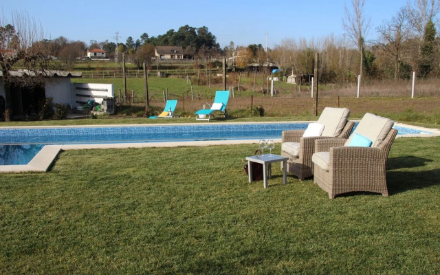 Villa Branca Barreiros Bed & Breakfast