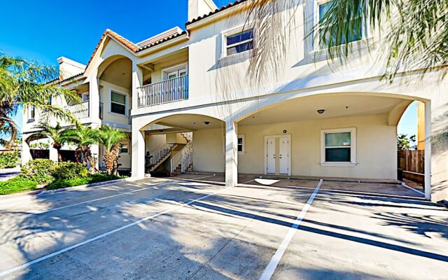 East Gardenia Condo Unit 2 Condo