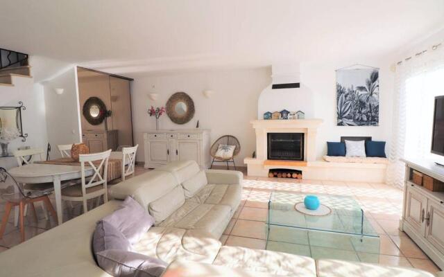 MAISON LE GRAU-DU-ROI, 5 PIèCES, 8 PERSONNES - FR-1-307-157