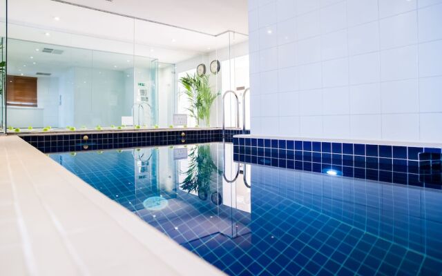 The Milestone Hotel  Apartments