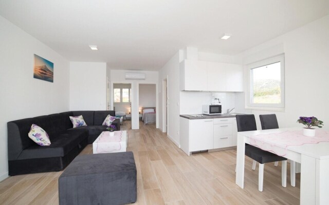 Nice Apartment in Trogir With 2 Bedrooms and Wifi