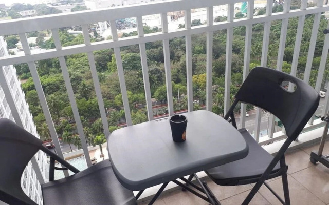 Breeze Residences Condo