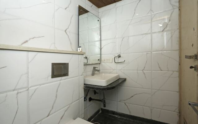Collection O 8479 Hotel Ambience
