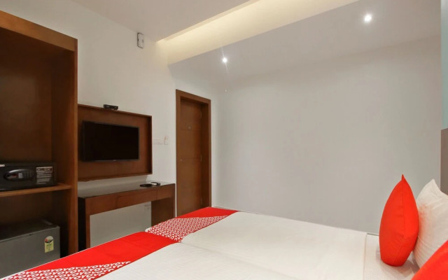 OYO 24583 Sesha Grand