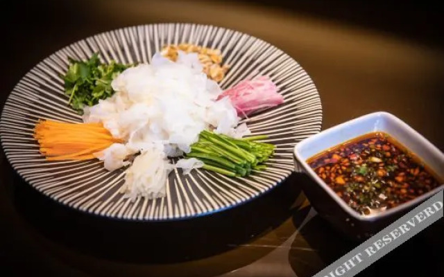 Tangcheng Boda Carrey International Hotel