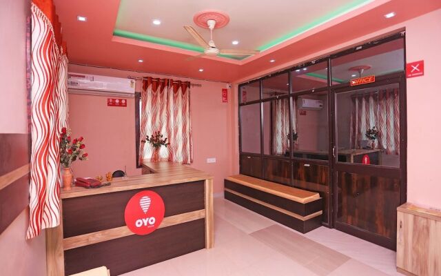 OYO 9842 Hotel Shibani & Suhani